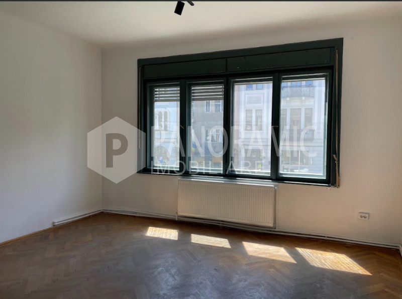Apartament cu 4 camere - Ultracentral / Bulevardul Eroilor