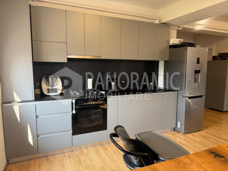 Apartament cu 3 camere - Bună Ziua