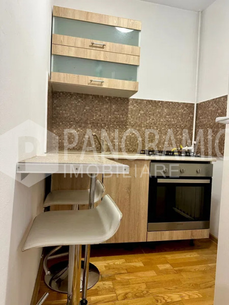 Garsonieră - Zorilor