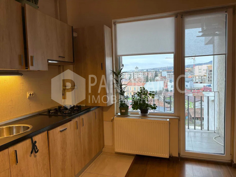 Apartament cu 2 camere - Semicentral