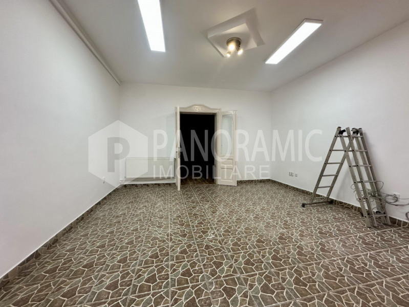 Casă / Spațiu, Zonă Semicentrala