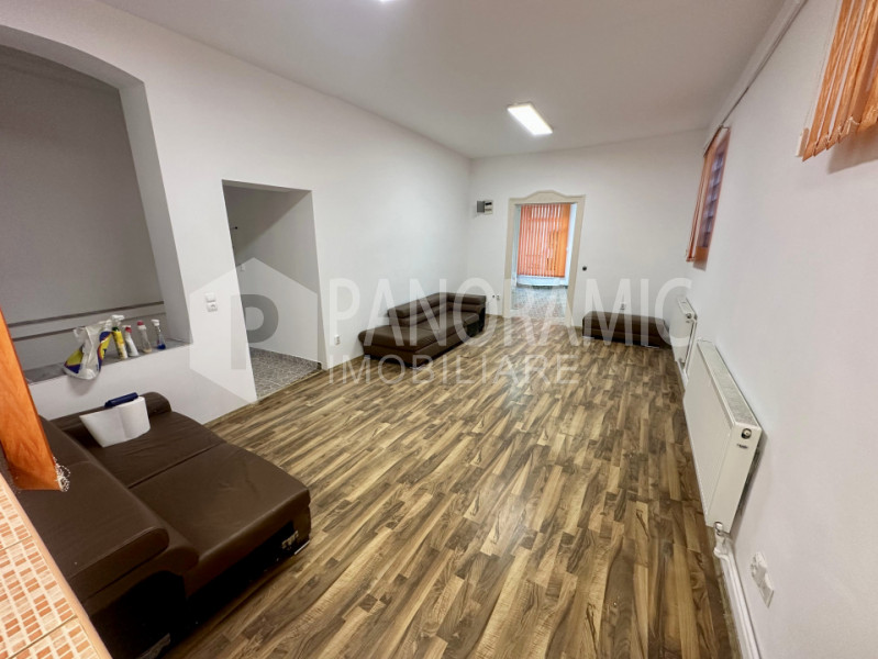 Casă / Spațiu, Zonă Semicentrala