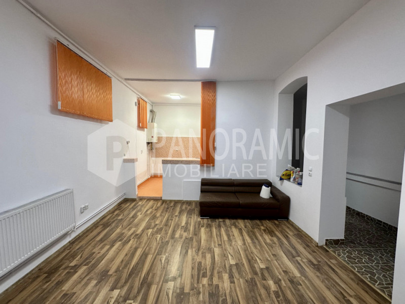 Casă / Spațiu, Zonă Semicentrala