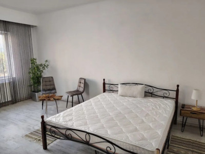 APARTAMENT CU 3 CAMERE, BULEVARDUL 21 DECEMBRIE!