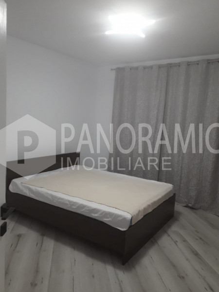 Apartament cu 3 camere, Zona Vivo - Metro
