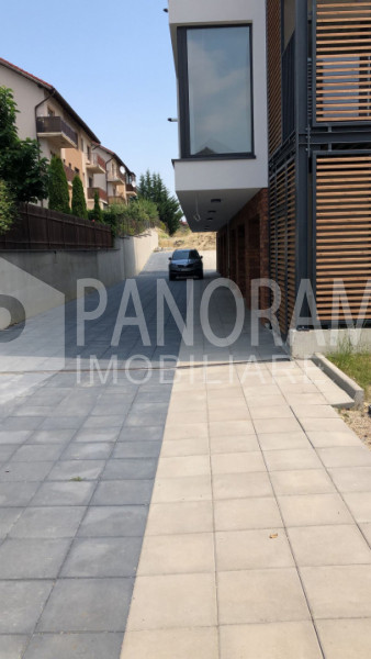 Apartament cu 4 camere - Europa