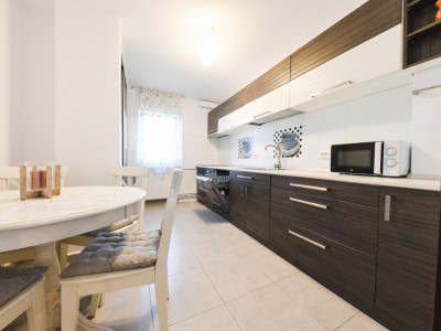 Apartament 4 camere decomandate (3 DORMITOARE) 