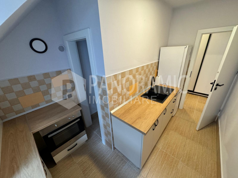 Apartament cu 3 camere - CENTRU