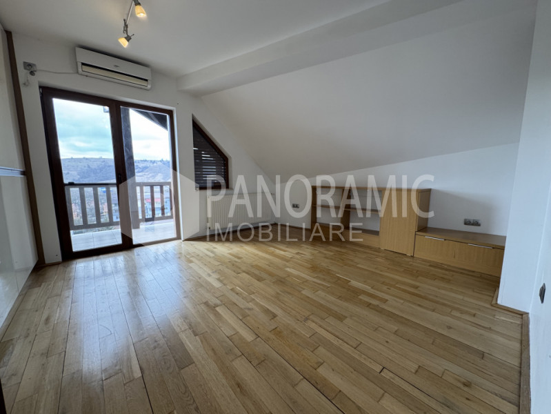 Apartament 4 camere - Baciu zona Regal