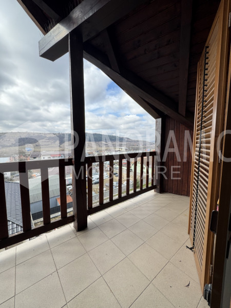 Apartament 4 camere - Baciu zona Regal