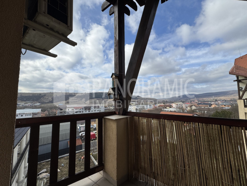 Apartament 4 camere - Baciu zona Regal