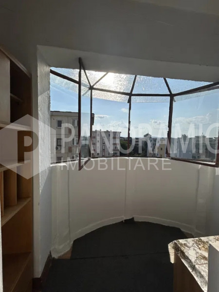 Garsonieră - Zorilor