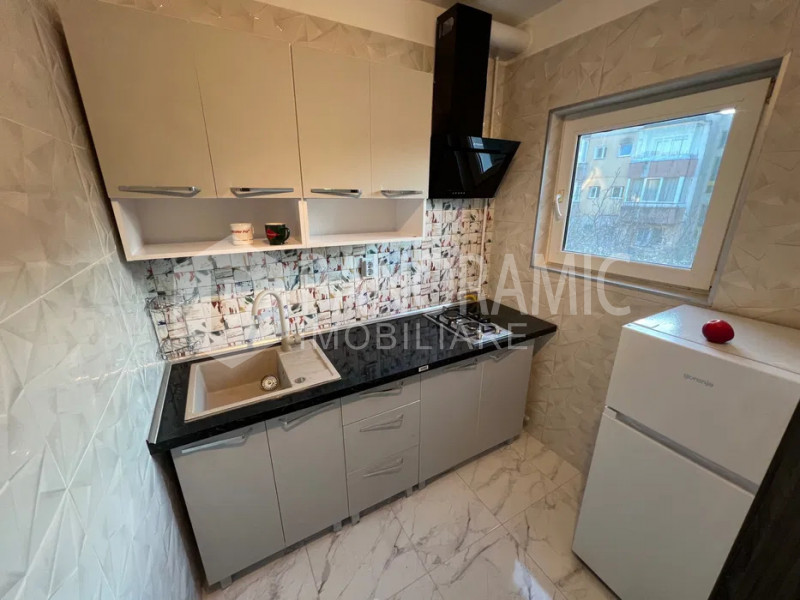 Garsonieră - Zorilor