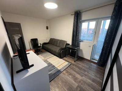 Garsonieră - Zorilor