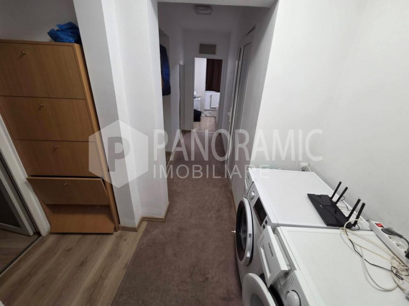 Apartament cu 3 camere -MĂNĂȘTUR