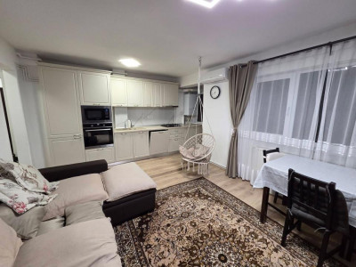 Apartament cu 3 camere -MĂNĂȘTUR
