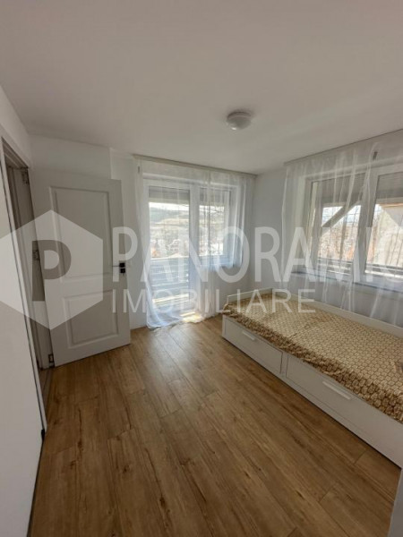 Casă de închiriat cu 5 camere-Baciu