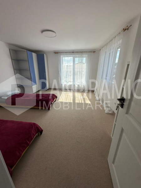 Casă de închiriat cu 5 camere-Baciu