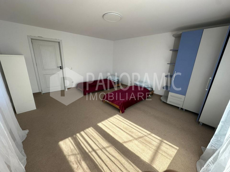 Casă de închiriat cu 5 camere-Baciu