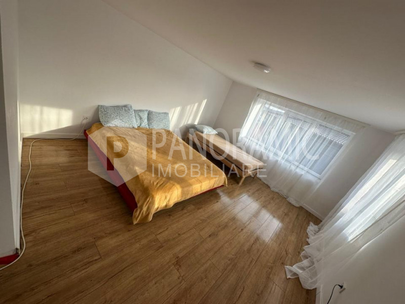 Casă de închiriat cu 5 camere-Baciu