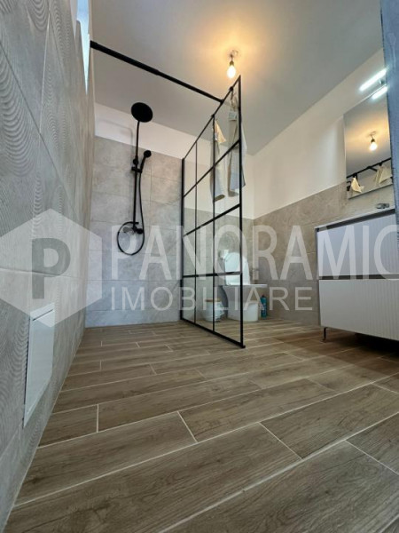 Casă de închiriat cu 5 camere-Baciu