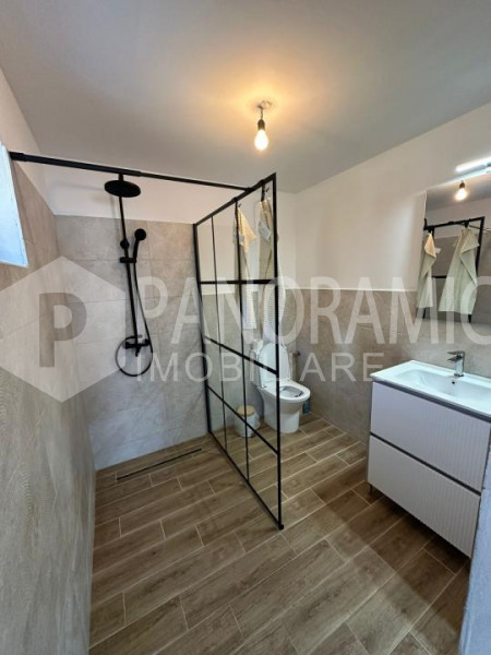 Casă de închiriat cu 5 camere-Baciu