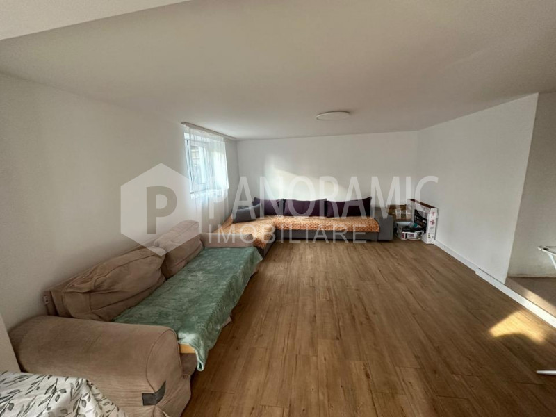 Casă de închiriat cu 5 camere-Baciu