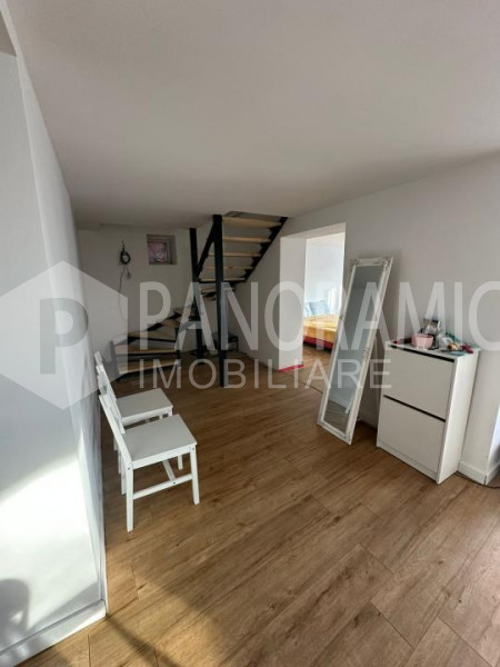 Casă de închiriat cu 5 camere-Baciu