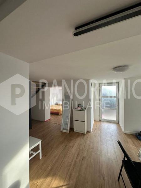 Casă de închiriat cu 5 camere-Baciu