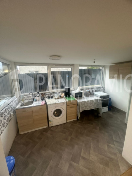 Casă de închiriat cu 5 camere-Baciu