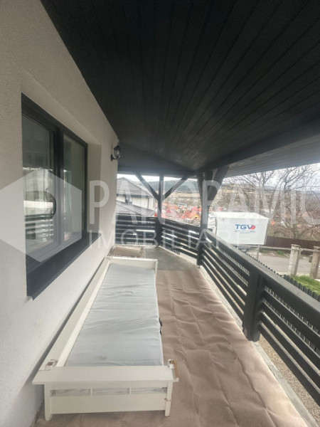 Casă de închiriat cu 5 camere-Baciu