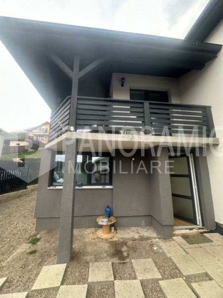 Casă de închiriat cu 5 camere-Baciu