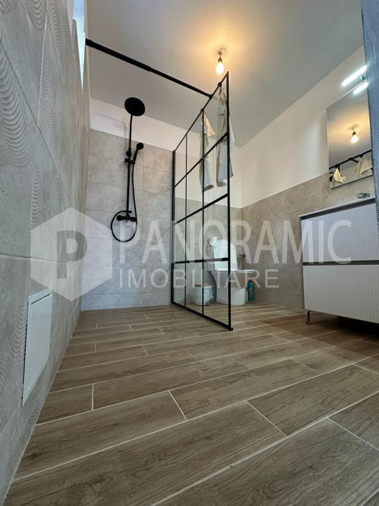 Casă de închiriat cu 5 camere-Baciu