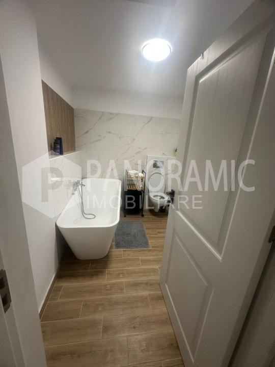 Casă de închiriat cu 5 camere-Baciu