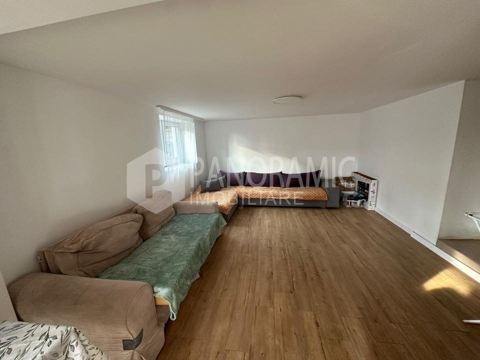 Casă de închiriat cu 5 camere-Baciu