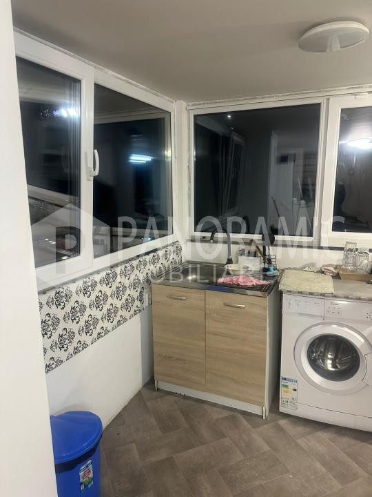 Casă de închiriat cu 5 camere-Baciu