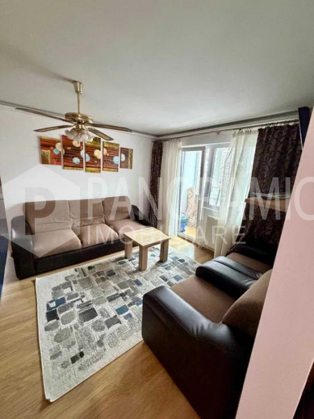 Apartament cu 3 camere -MĂNĂȘTUR