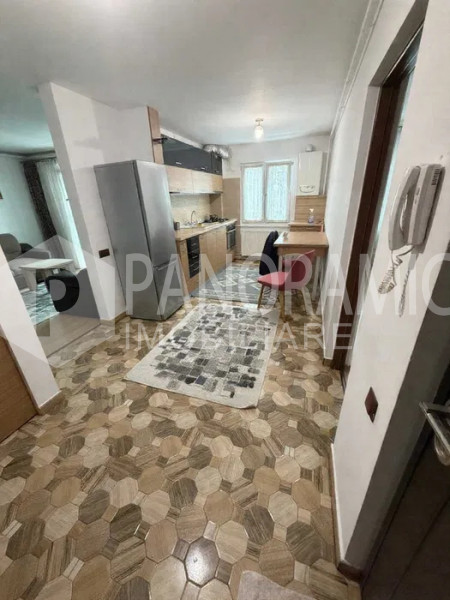 Apartament cu 3 camere -MĂNĂȘTUR