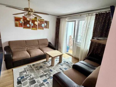 Apartament cu 3 camere -MĂNĂȘTUR