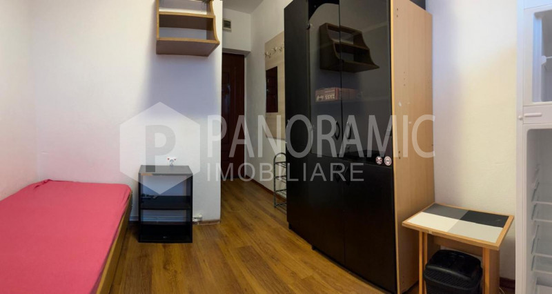 Garsonieră 11mp Gruia - vedere Stadion