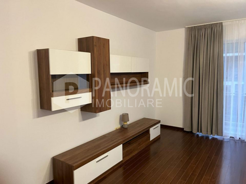Apartament cu 3 camere -BUNĂ-ZIUA