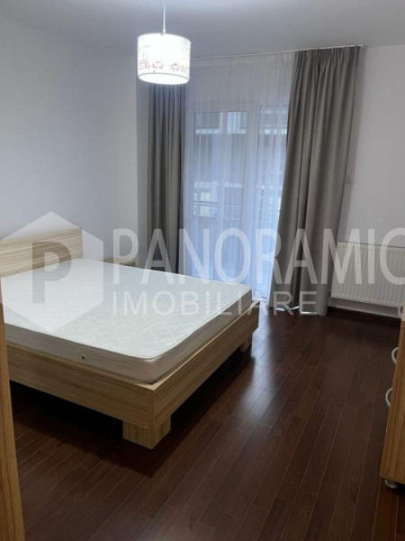 Apartament cu 3 camere -BUNĂ-ZIUA