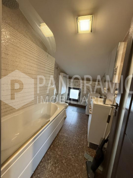 Apartament 2 camere semi-decomandate Zona Tauti