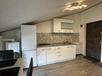 Apartament 2 camere semi-decomandate Zona Tauti