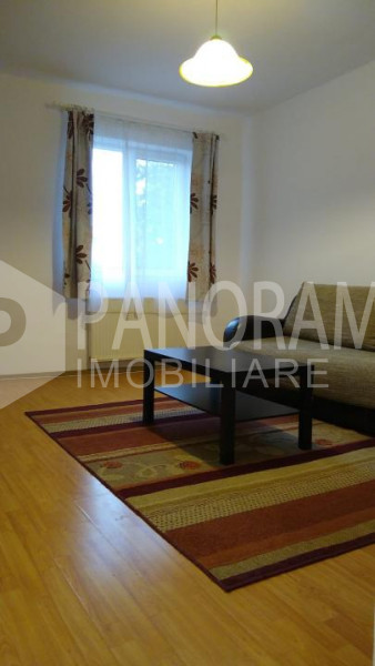 Apartament 2 camere semi -decomandate Centru