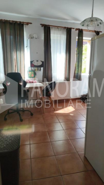 Apartament 2 camere semi -decomandate Centru