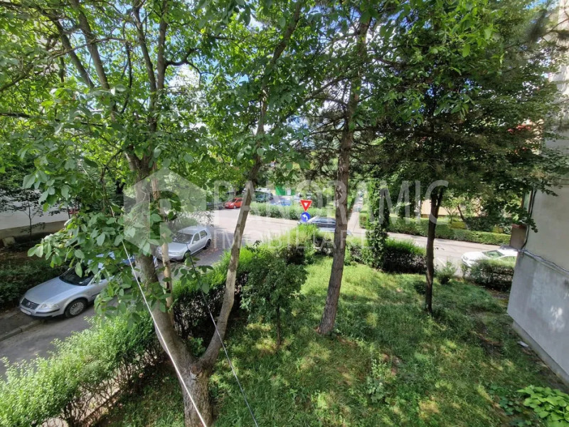 Apartament cu 3 camere decomandate - ZORILOR