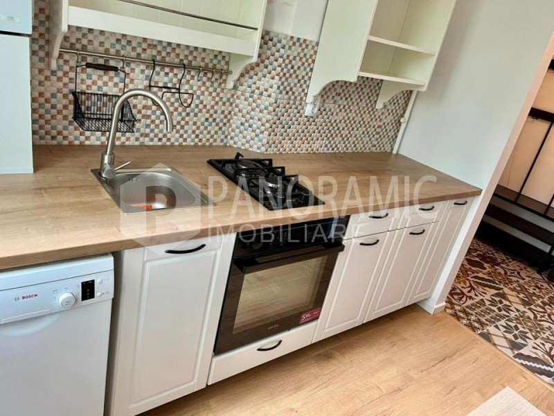 Apartament cu 2 camere - Central- Piața Mihai VIteazu