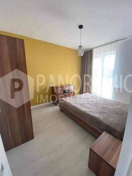 Apartament cu 3 camere - SEMICENTRAL