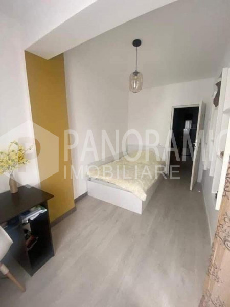 Apartament cu 3 camere - SEMICENTRAL